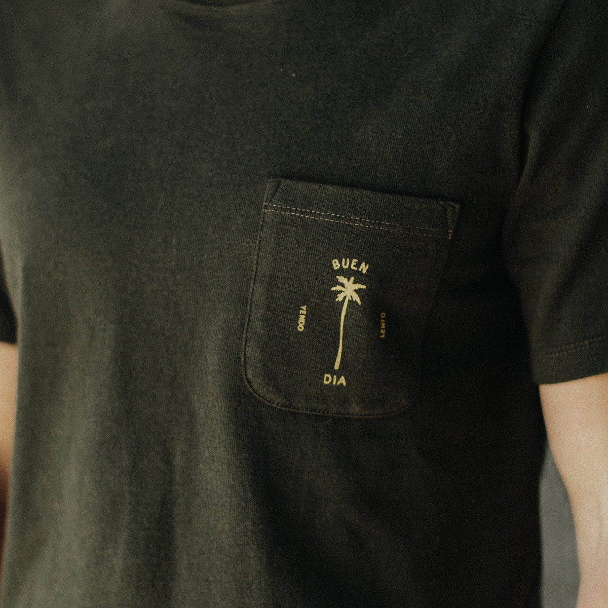 The Heavy Bag Tee in Buen Dia