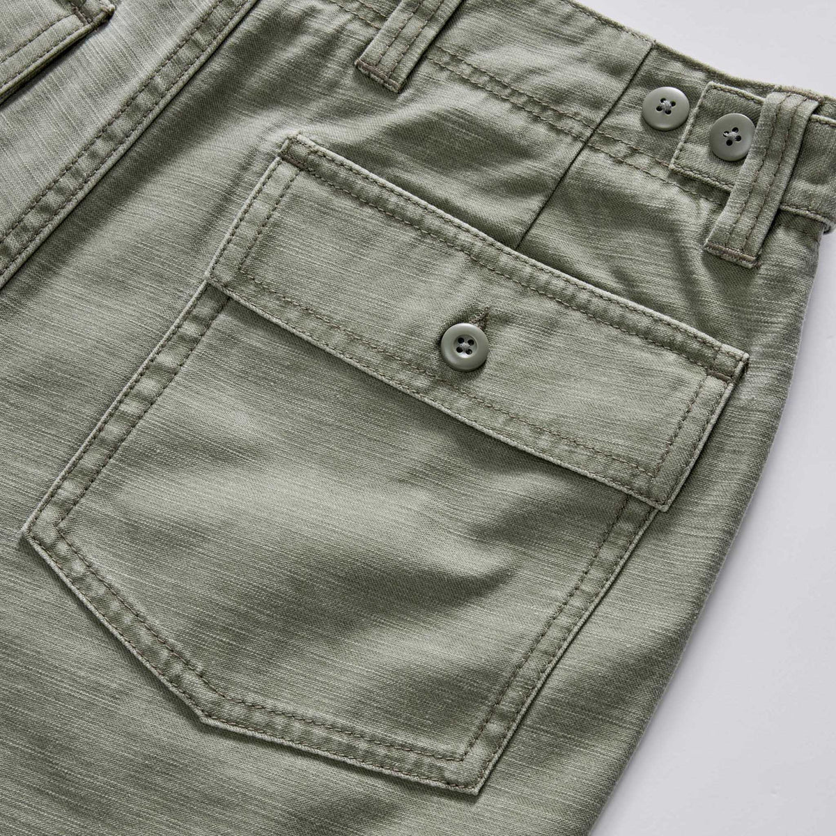 The Surplus Short in Field Olive Reverse Sateen