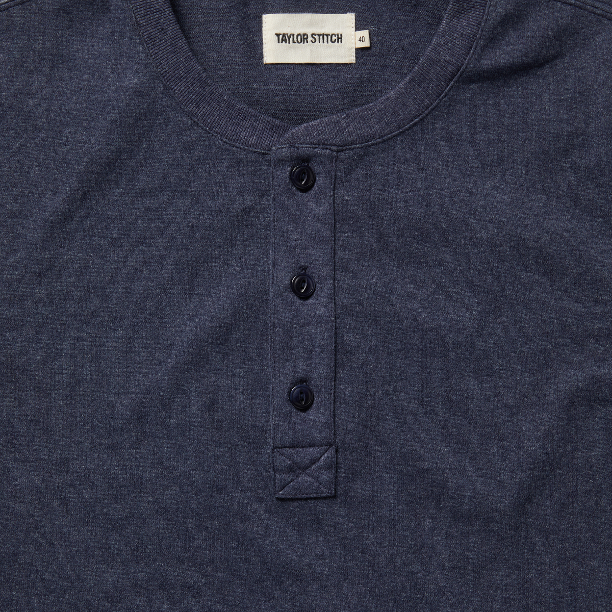 The Short Sleeve Heavy Bag Henley in Dark Navy