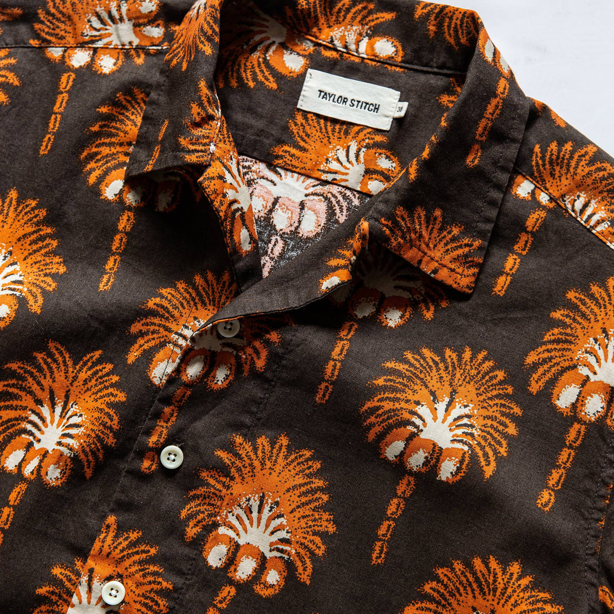 The Short Sleeve Hawthorne in Mirage Palm
