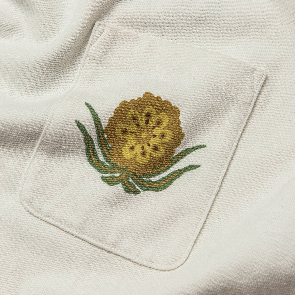 The Heavy Bag Tee in Desert Flower