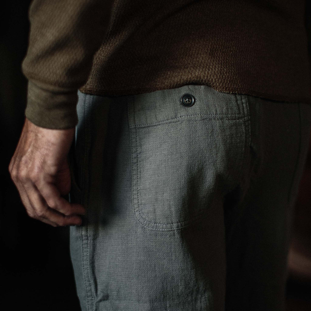 The Apres Pant in Charcoal Double Cloth ('21)
