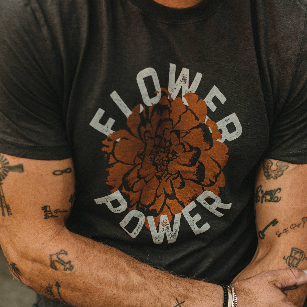 The Cotton Hemp Tee in Flower Power
