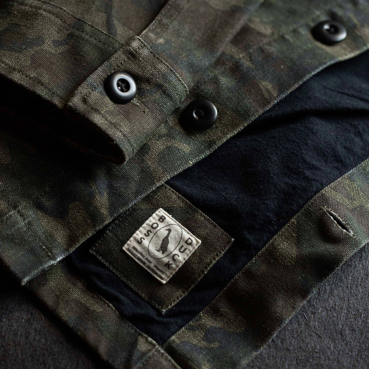 The Lined Shop Shirt in Woodland Camo Boss Duck