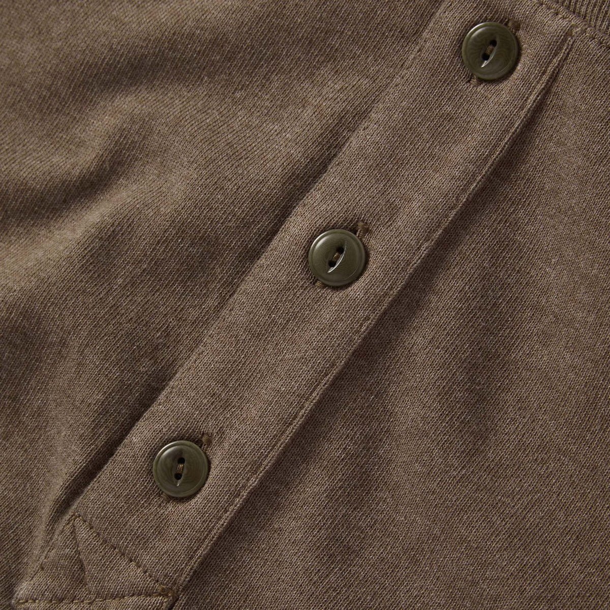 The Heavy Bag Henley in Walnut