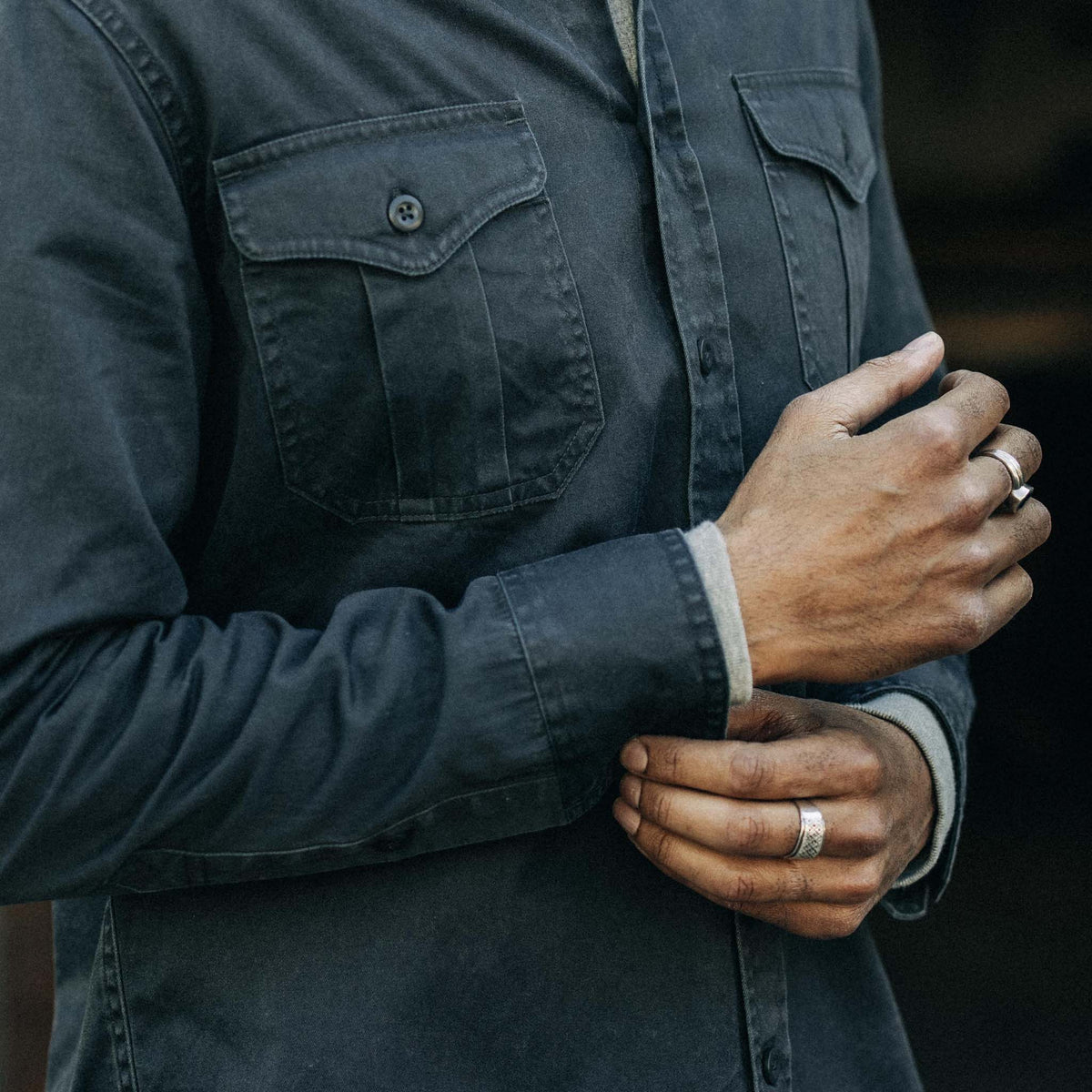 The Saddler Shirt in Washed Coal