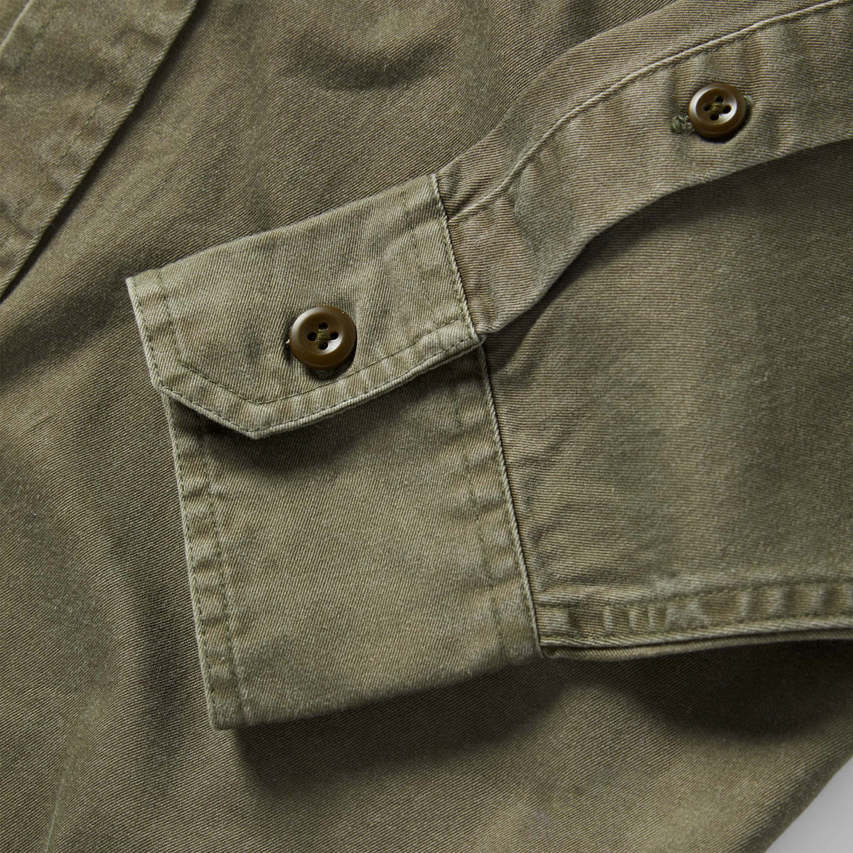 The Saddler Shirt in Washed Olive