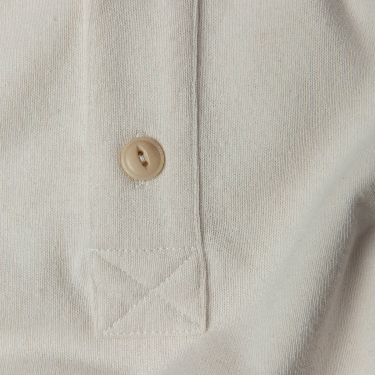 The Short Sleeve Heavy Bag Henley in Natural
