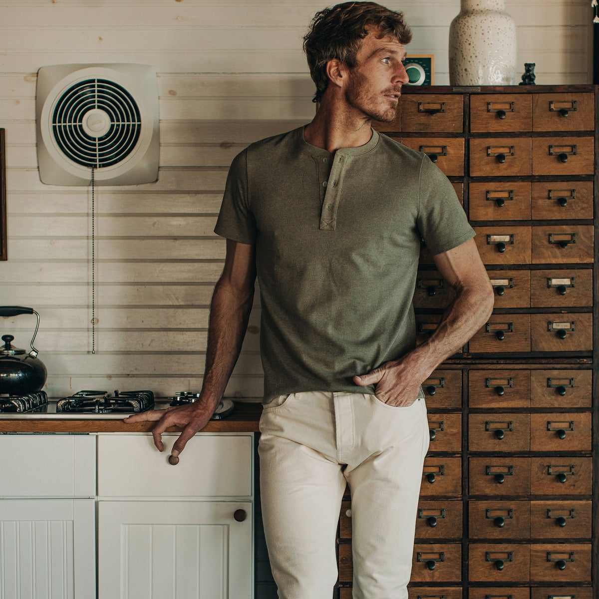 The Short Sleeve Heavy Bag Henley in Washed Olive