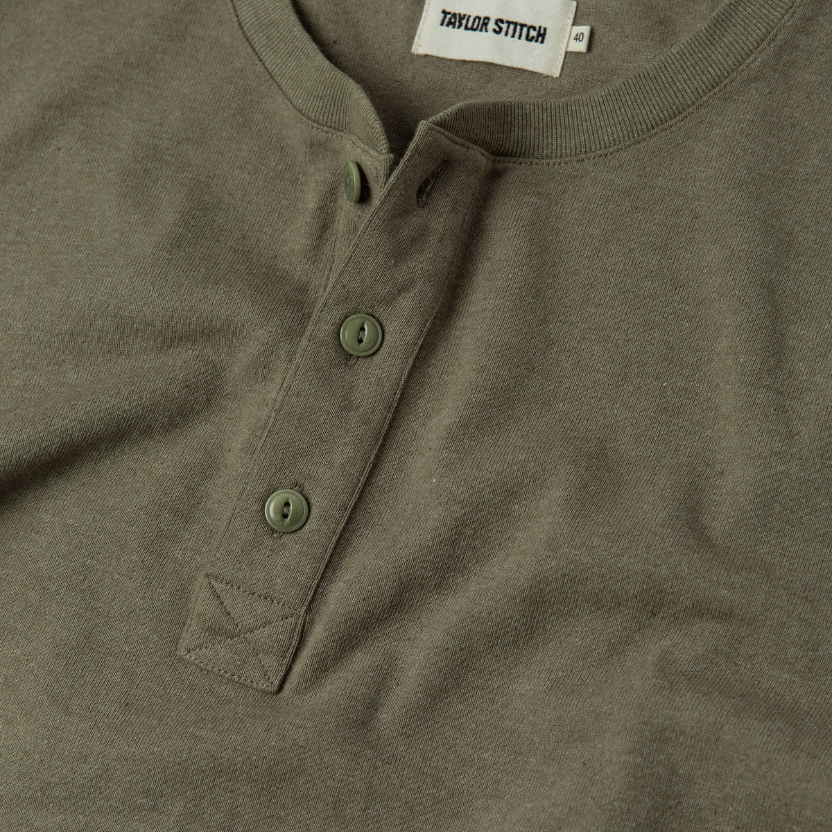 The Short Sleeve Heavy Bag Henley in Washed Olive