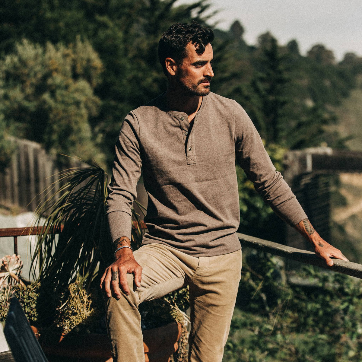The Heavy Bag Henley in Espresso