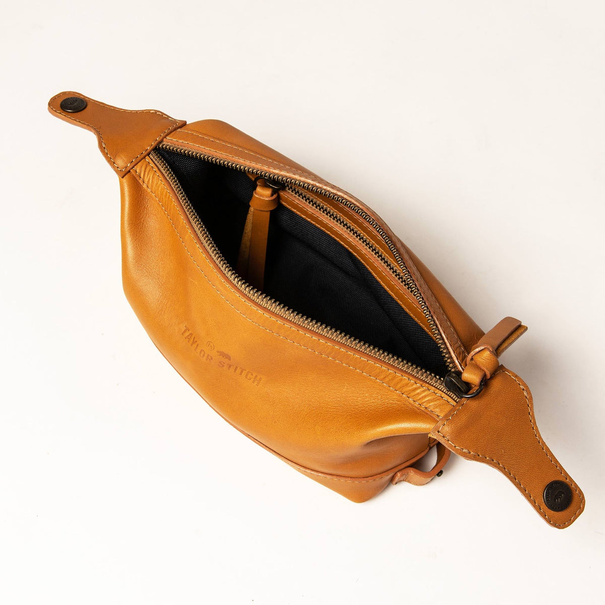 The Dopp Kit in Saddle Tan