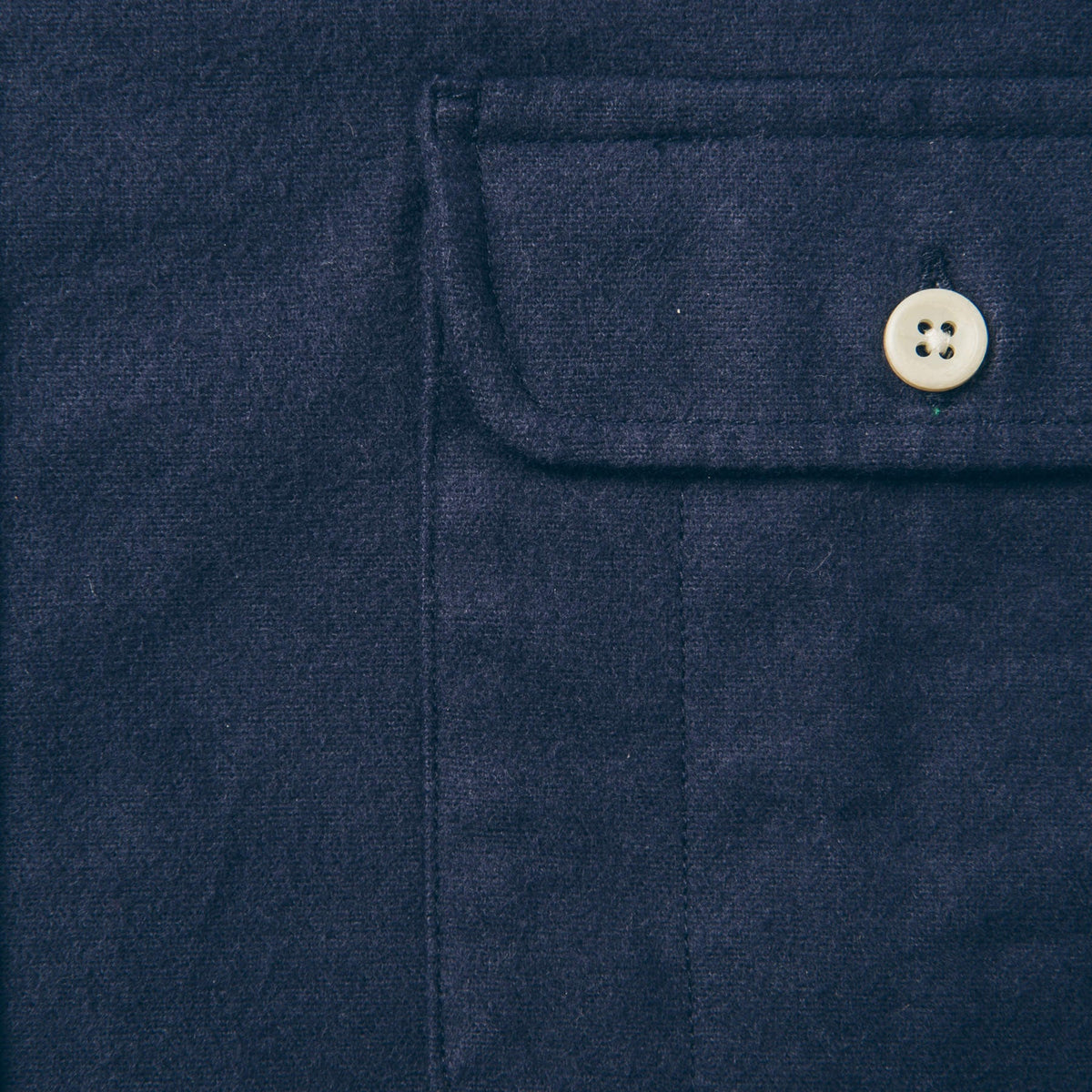 The Yosemite Shirt in Navy