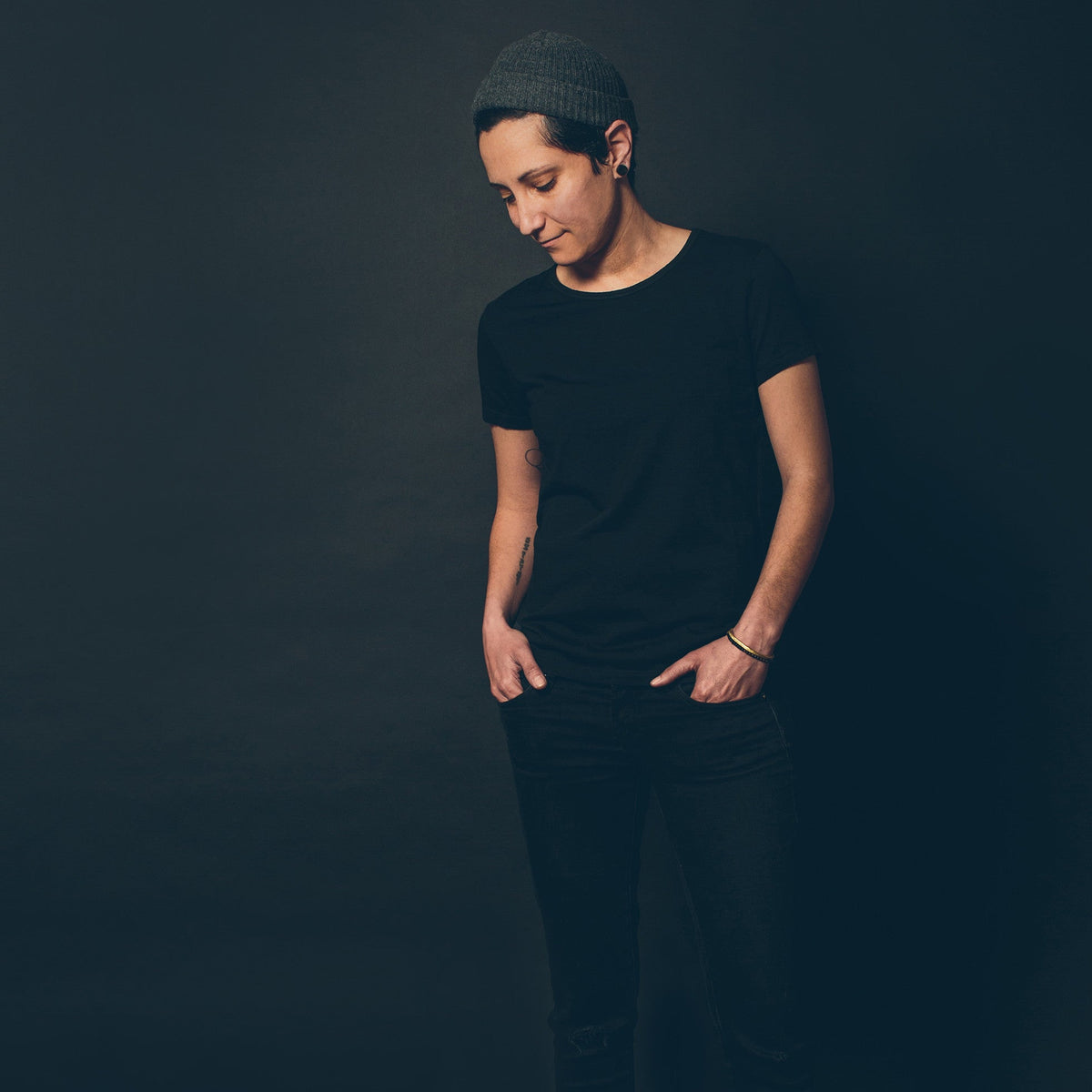 The Elle Crewneck Tee in Noir