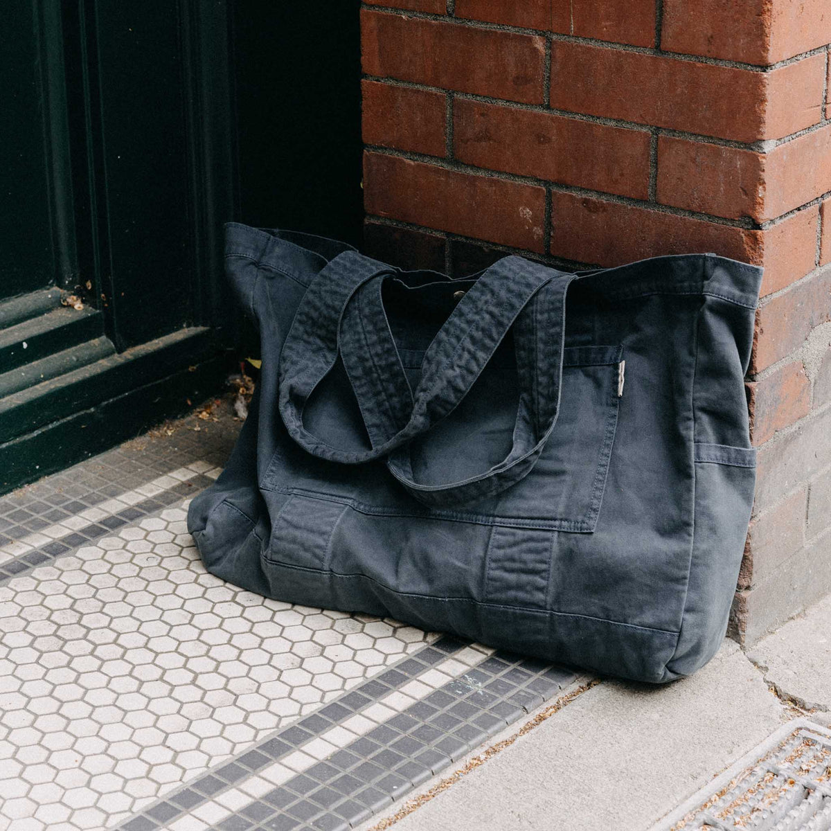 The Foundation Tote in Organic Navy