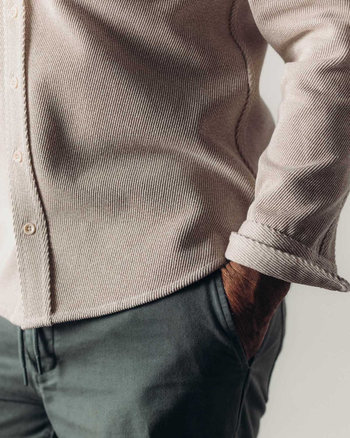 The Ledge Shirt in Flax Twill