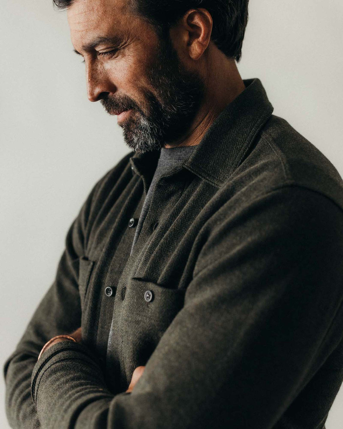 The Coastline Knit Shirt in Heather Army
