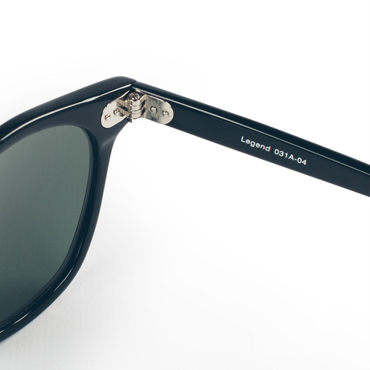 The Legend in Black with G15 Lenses
