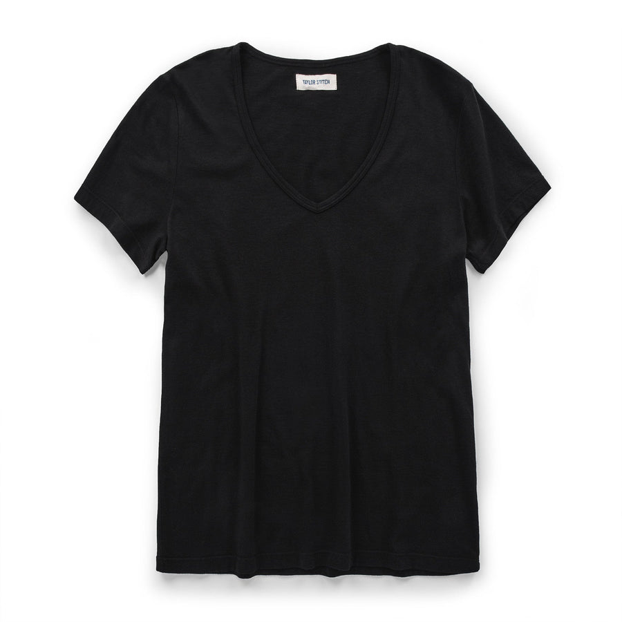 The Elle V-Neck Tee in Noir
