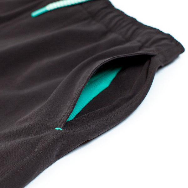 The Myles Everyday Short in Charcoal