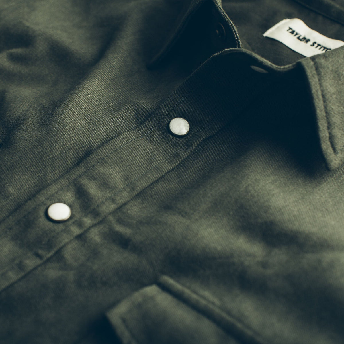 The Glacier Shirt in Olive Twill