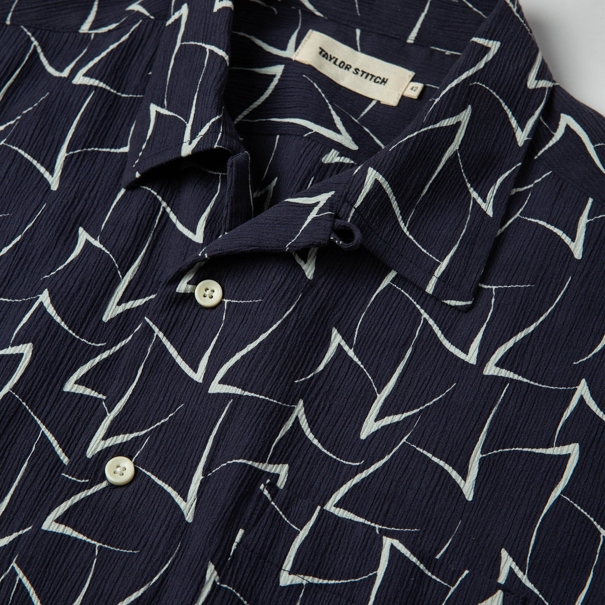 The Short Sleeve Hawthorne in Dark Navy Seagull