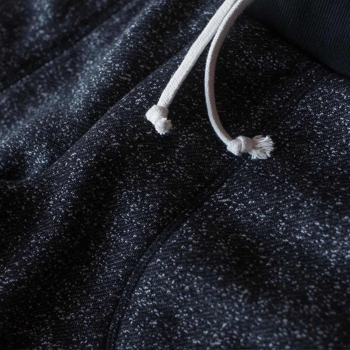 The Women's Apres Sweatpant in Salt and Pepper Fleece