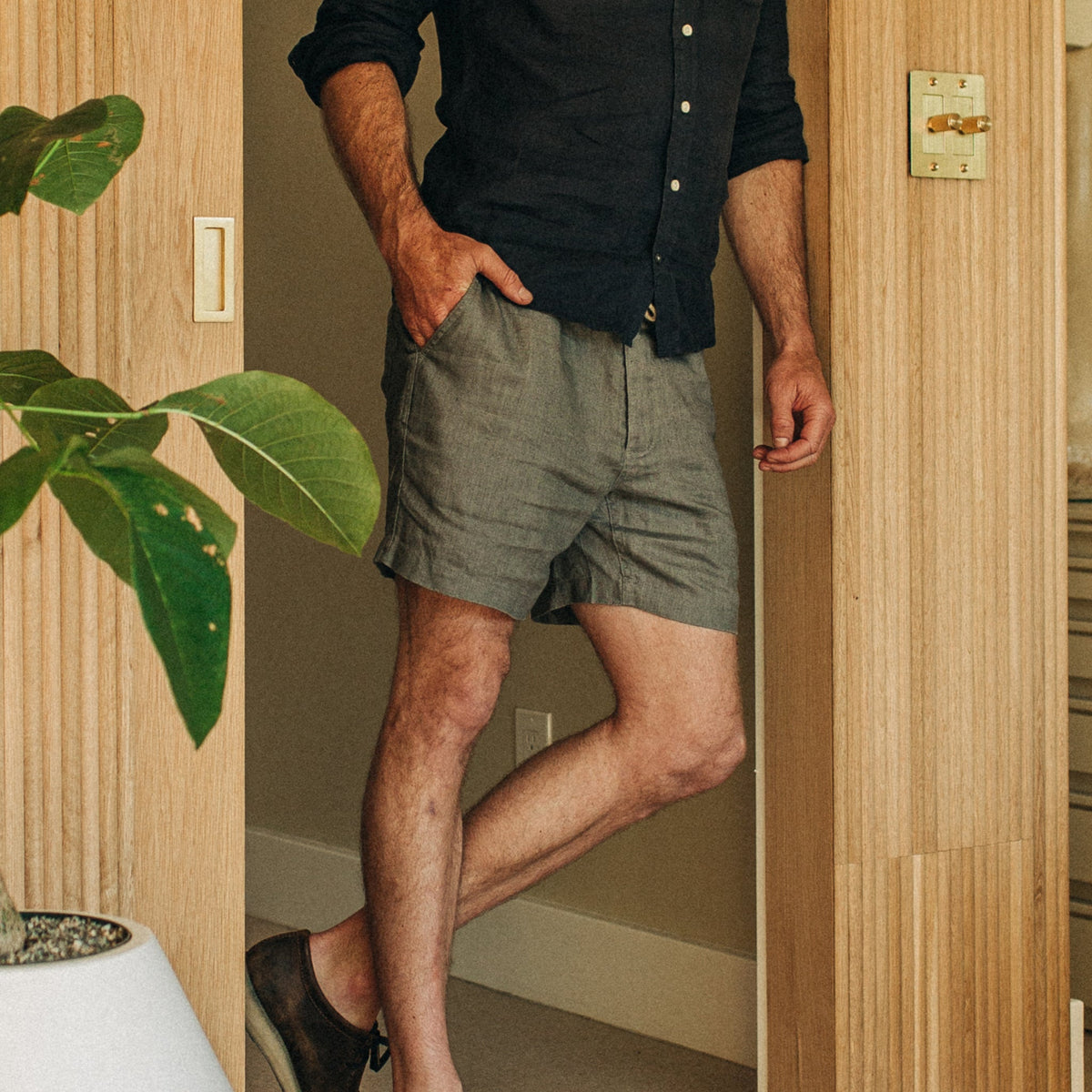 The Apres Short in Ash Hemp