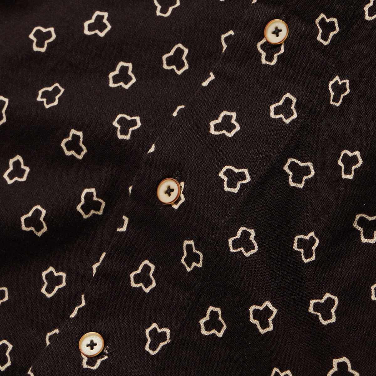 The Short Sleeve Hawthorne in Espresso Geo