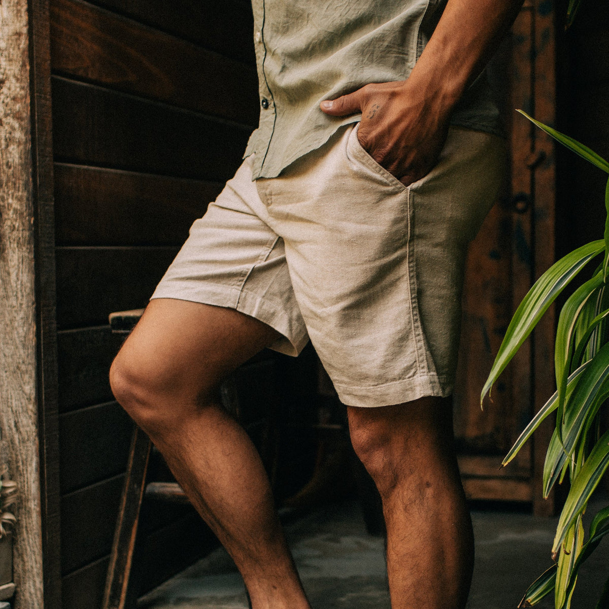 The Easy Short in Natural Herringbone