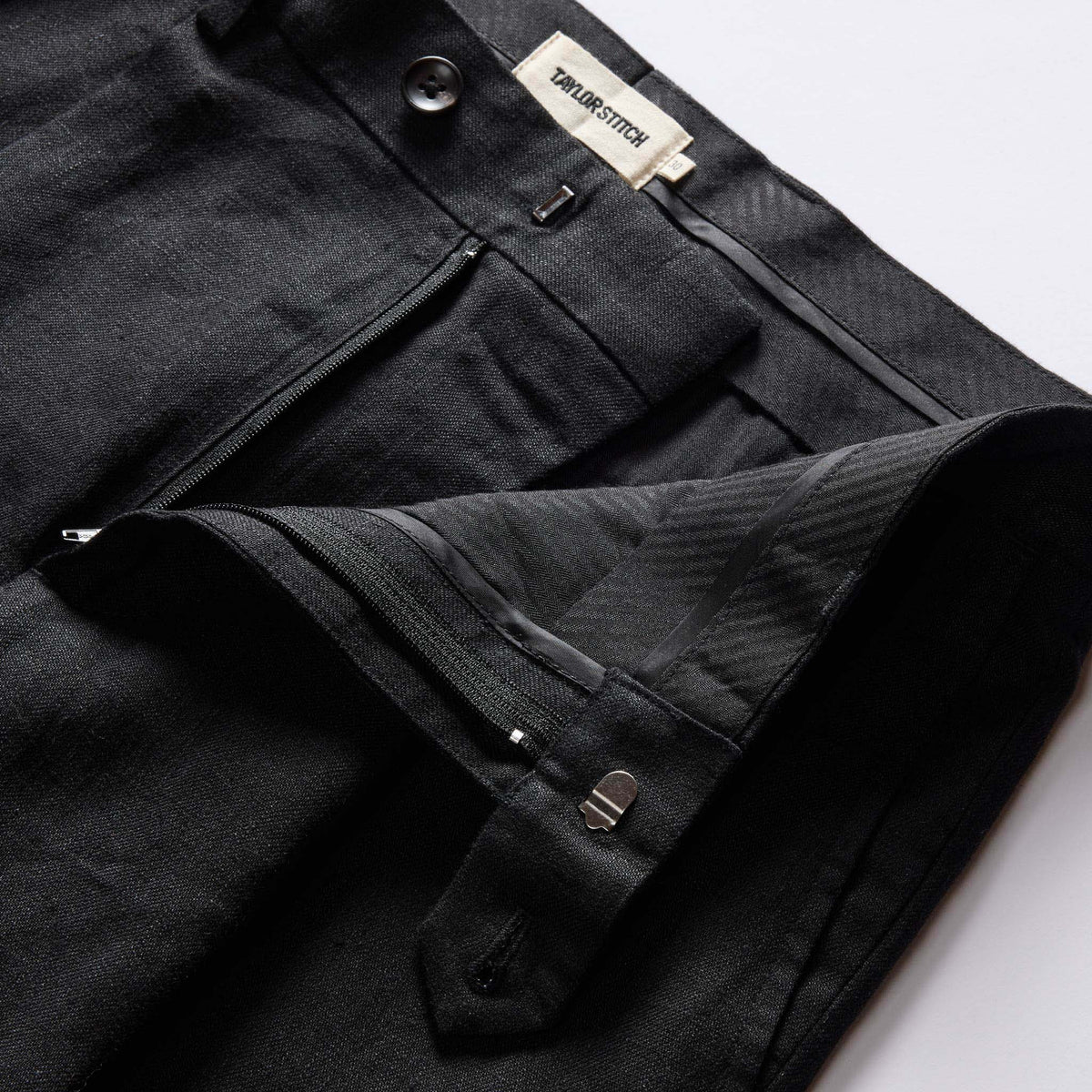 The Thomas Trouser in Coal Linen Twill
