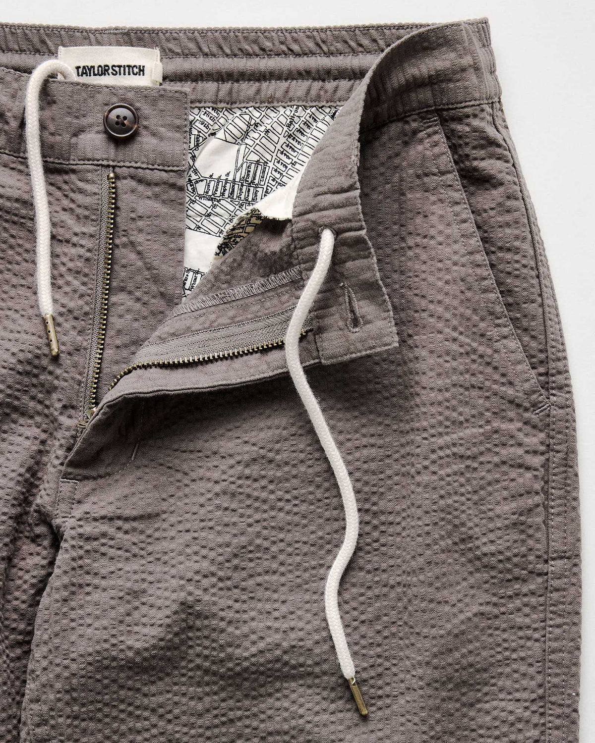 The Easy Pant in Canteen Seersucker