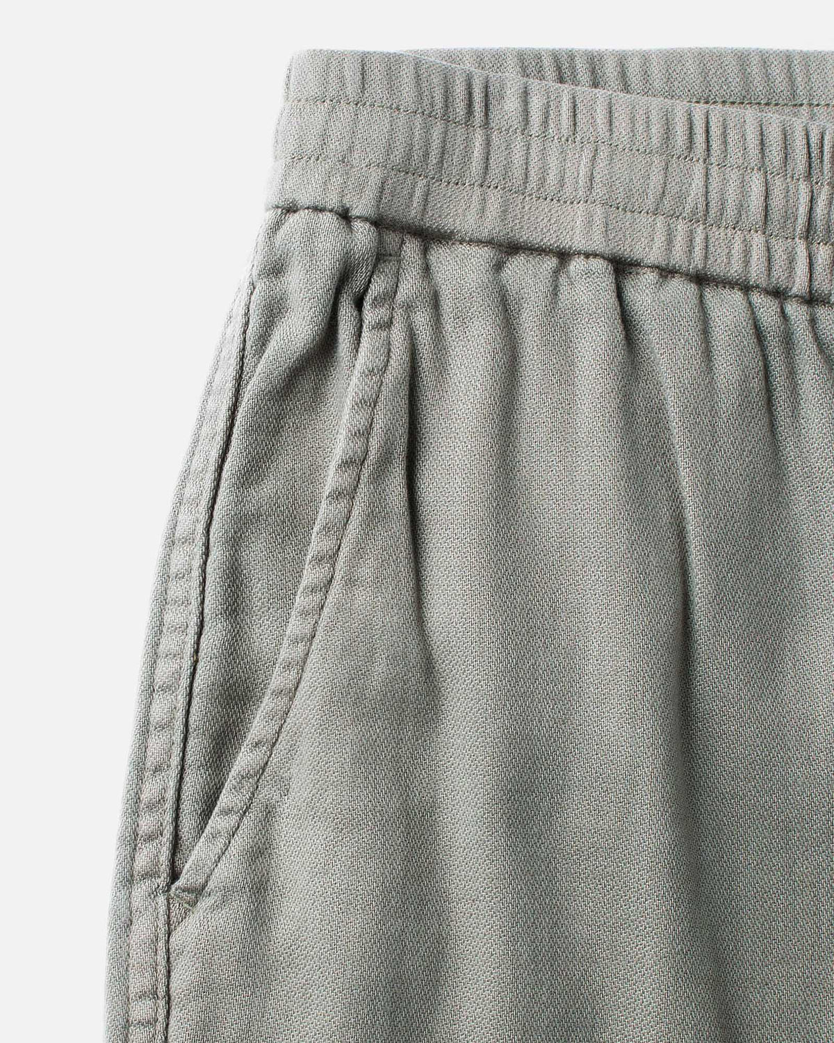 The Roamer Pant in Smoked Olive Broken Twill