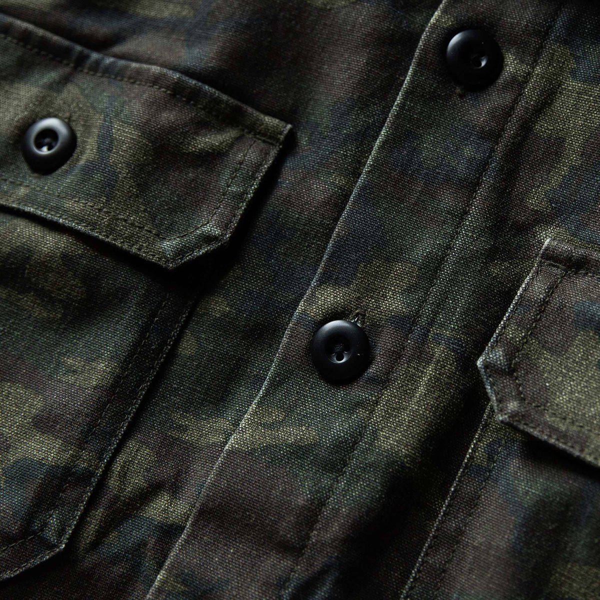 The Lined Shop Shirt in Woodland Camo Boss Duck
