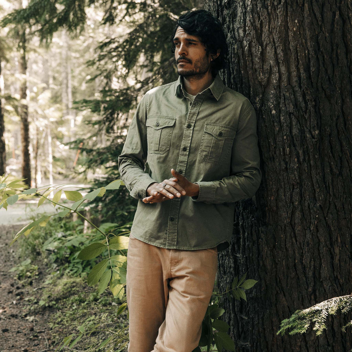 The Saddler Shirt in Washed Olive