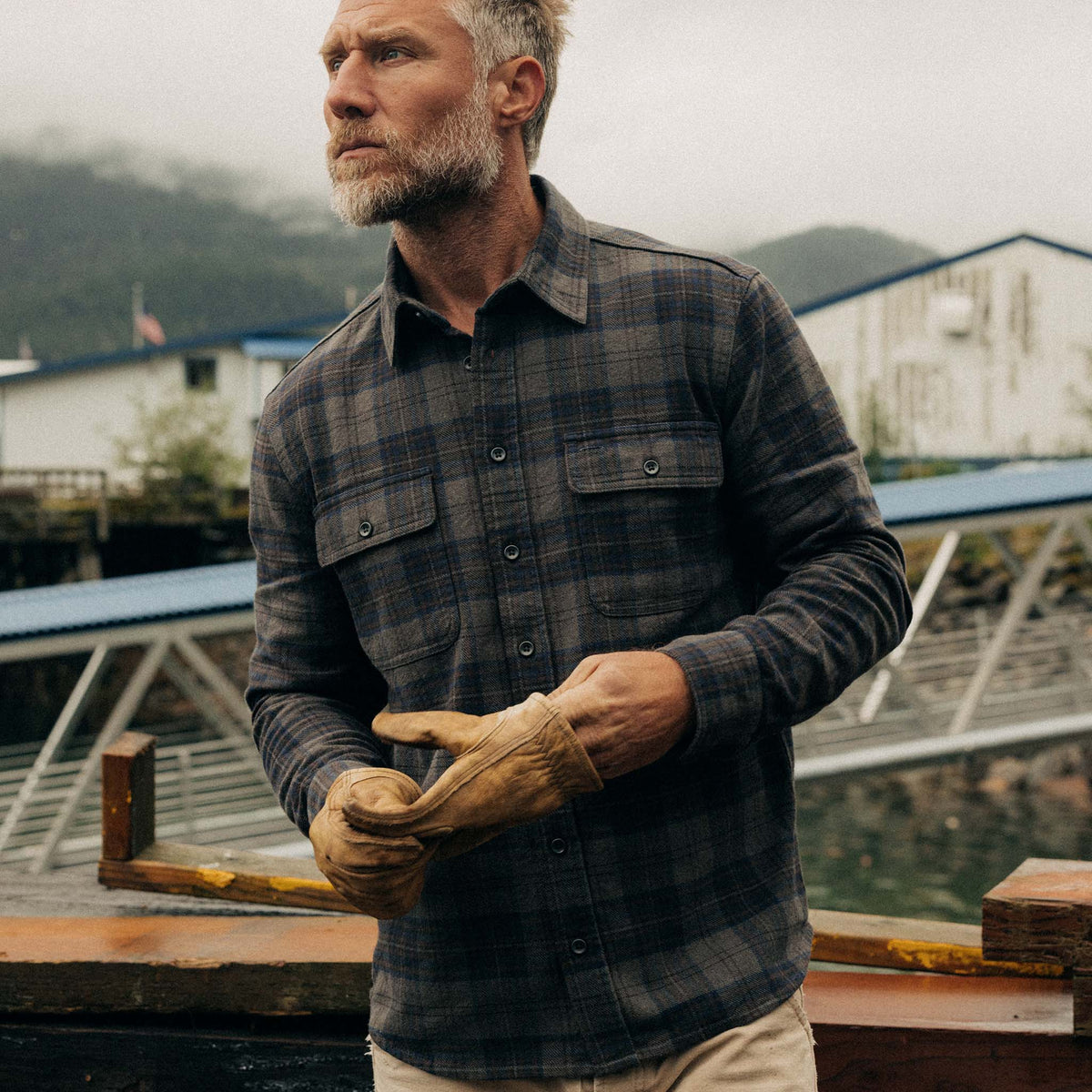 The Ledge Shirt in Heather Granite Plaid