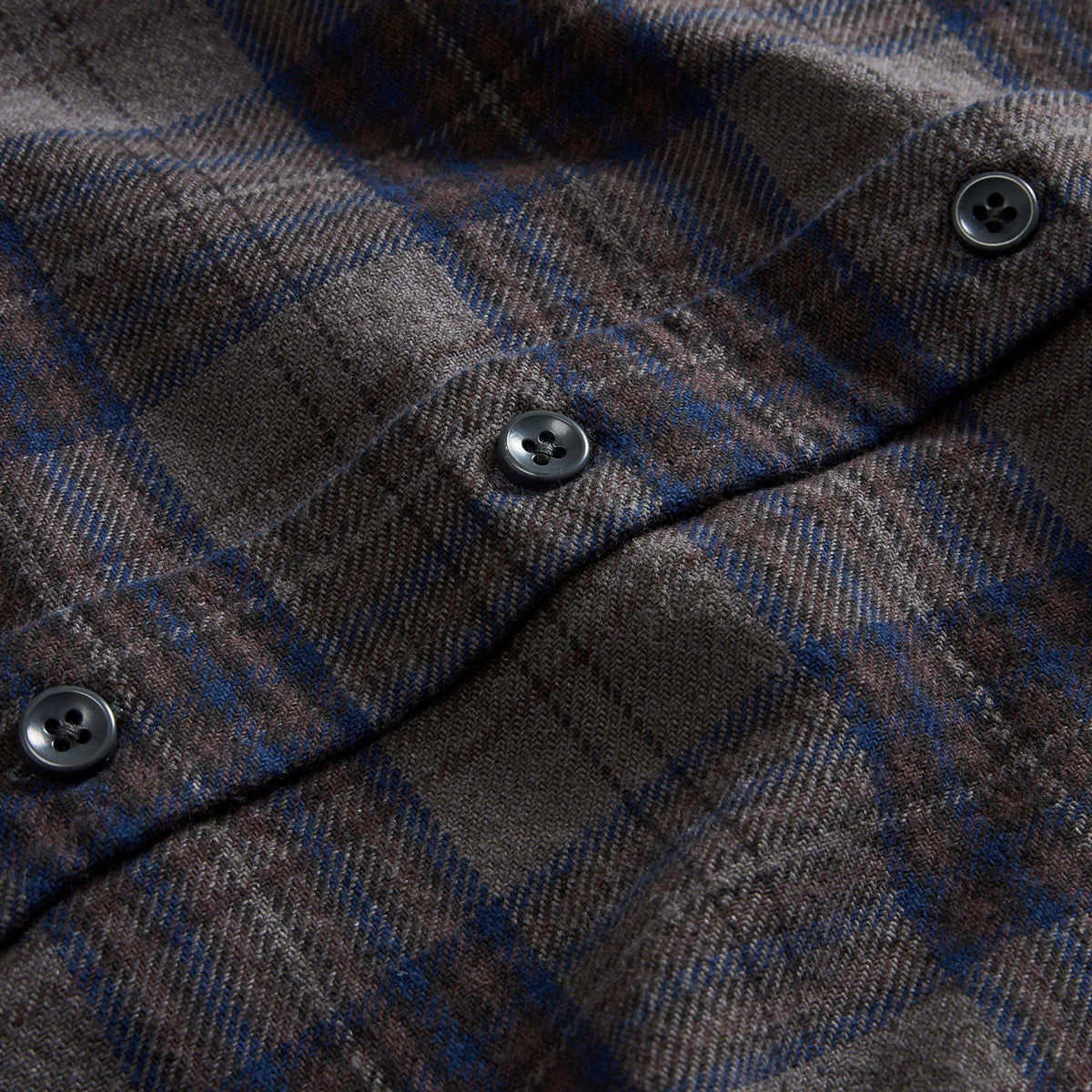 The Ledge Shirt in Heather Granite Plaid