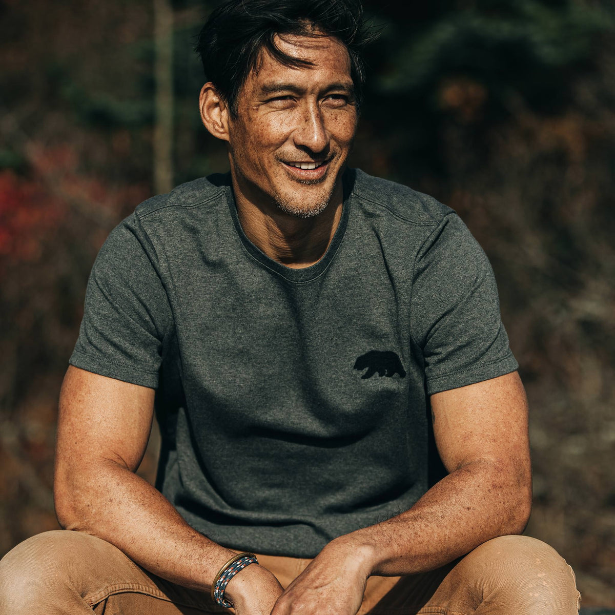 The Embroidered Heavy Bag Tee in Grey Bear