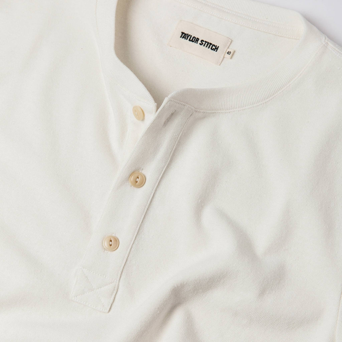 The Short Sleeve Heavy Bag Henley in Natural