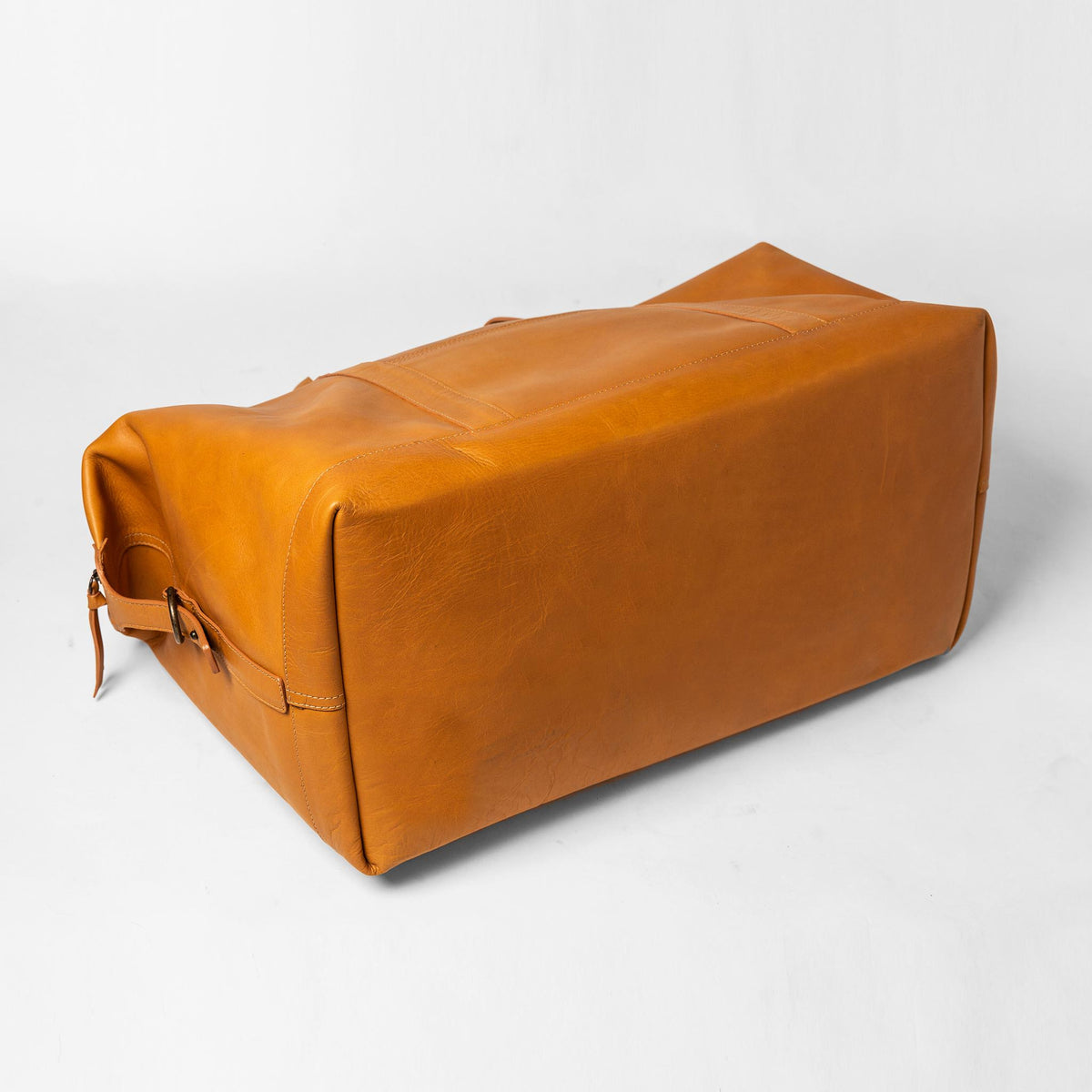 The Weekender Duffle Bag in Saddle Tan