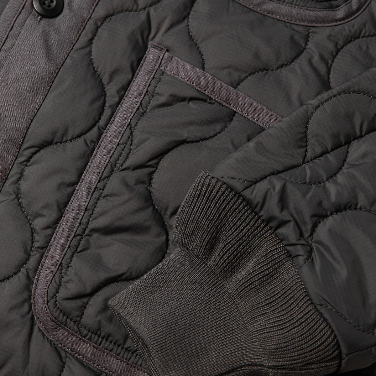 The Taylor Stitch x Alpha Industries ALS/92 in Raven